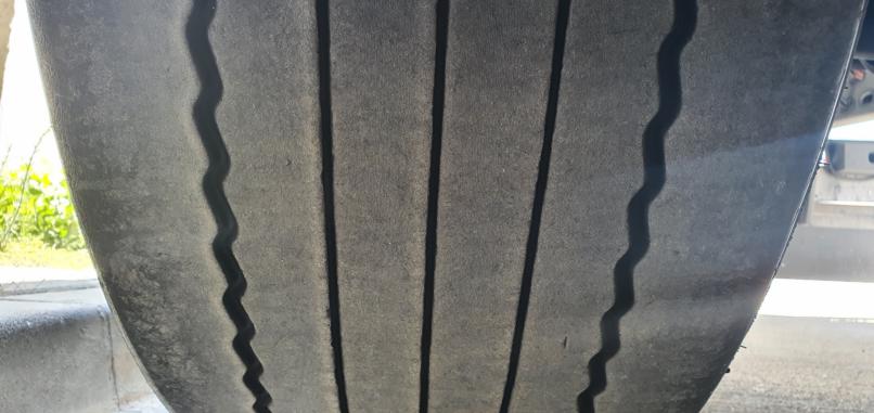 Tyre Thread Depth Prediction